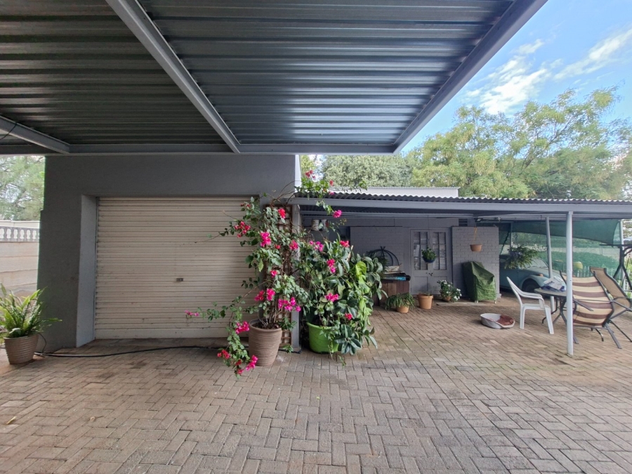 4 Bedroom Property for Sale in Noordhoek Free State